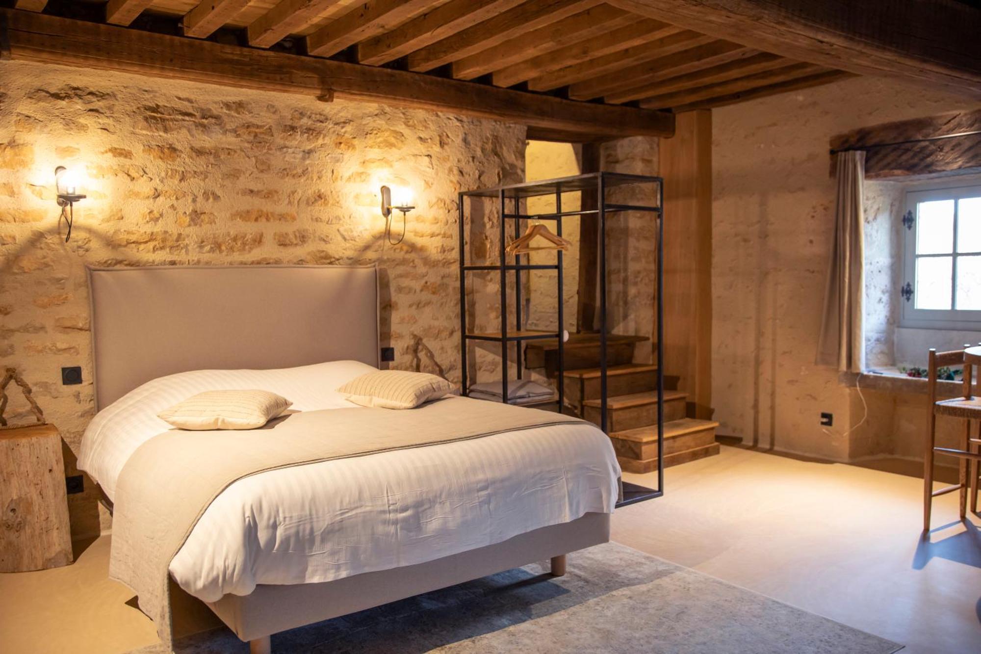 Chateauneuf Suites ภายนอก รูปภาพ