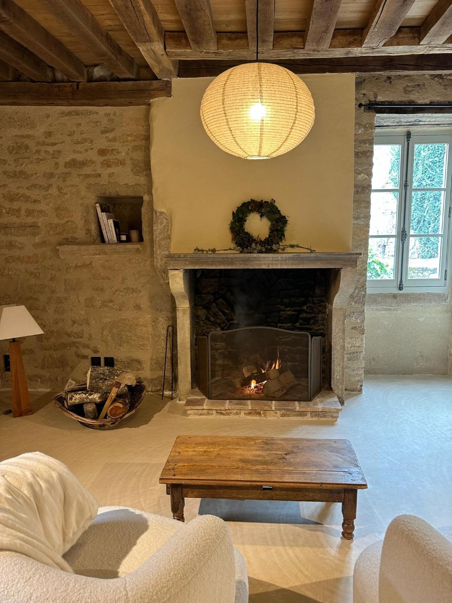 Chateauneuf Suites ภายนอก รูปภาพ